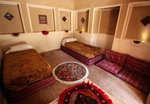 هتل اقامتگاه سنتی ایوان